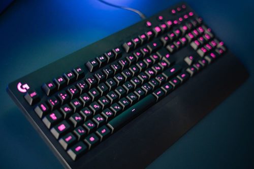  Logitech G213 Prodigy RGB Gaming Magyar billentyűzet fekete (920-010739) 