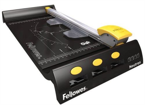  FELLOWES "Neutron" A4, 10 lap, görgős vágógép (IFW54100) 