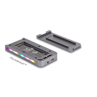   Delock USB 40 Gbps ház for 1 db. M.2 NVMe SSD játék stílusban LED fénnyel és ventilátorral   szerszám nélkül rögzíthető (42025)