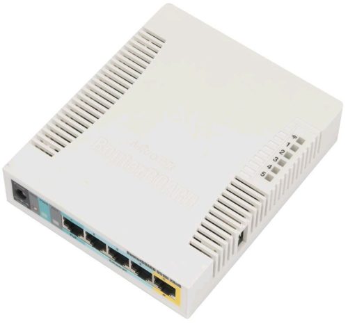  MikroTik RB951Ui-2HnD Router 